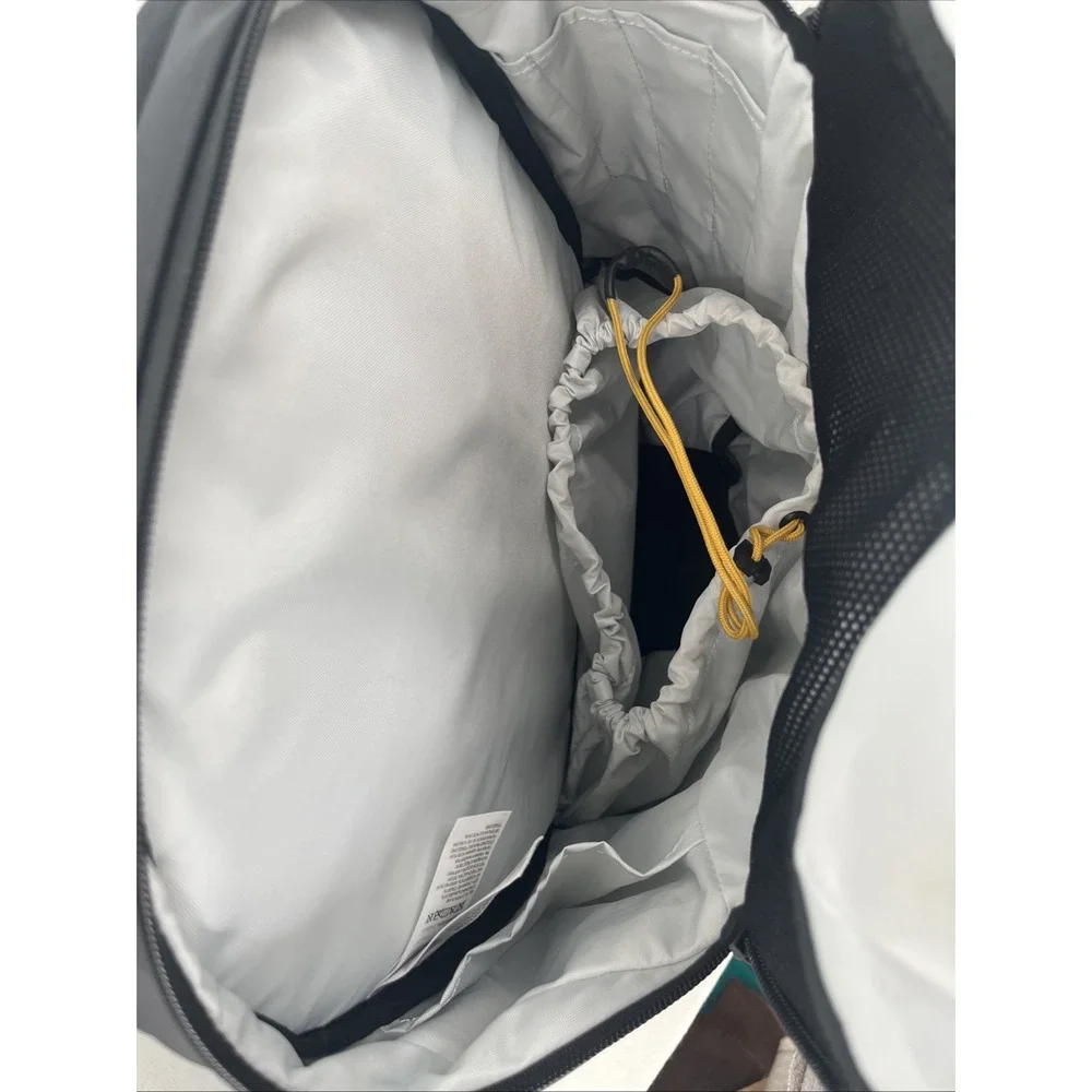 The North Face Unisex Black Aurora Backpack 22L Commuter Weather Resistant
